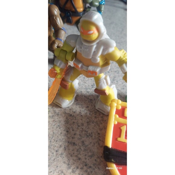 Teenage MUTANT Ninja TuRTLES action figures lot of 9 - Picture 8 of 10